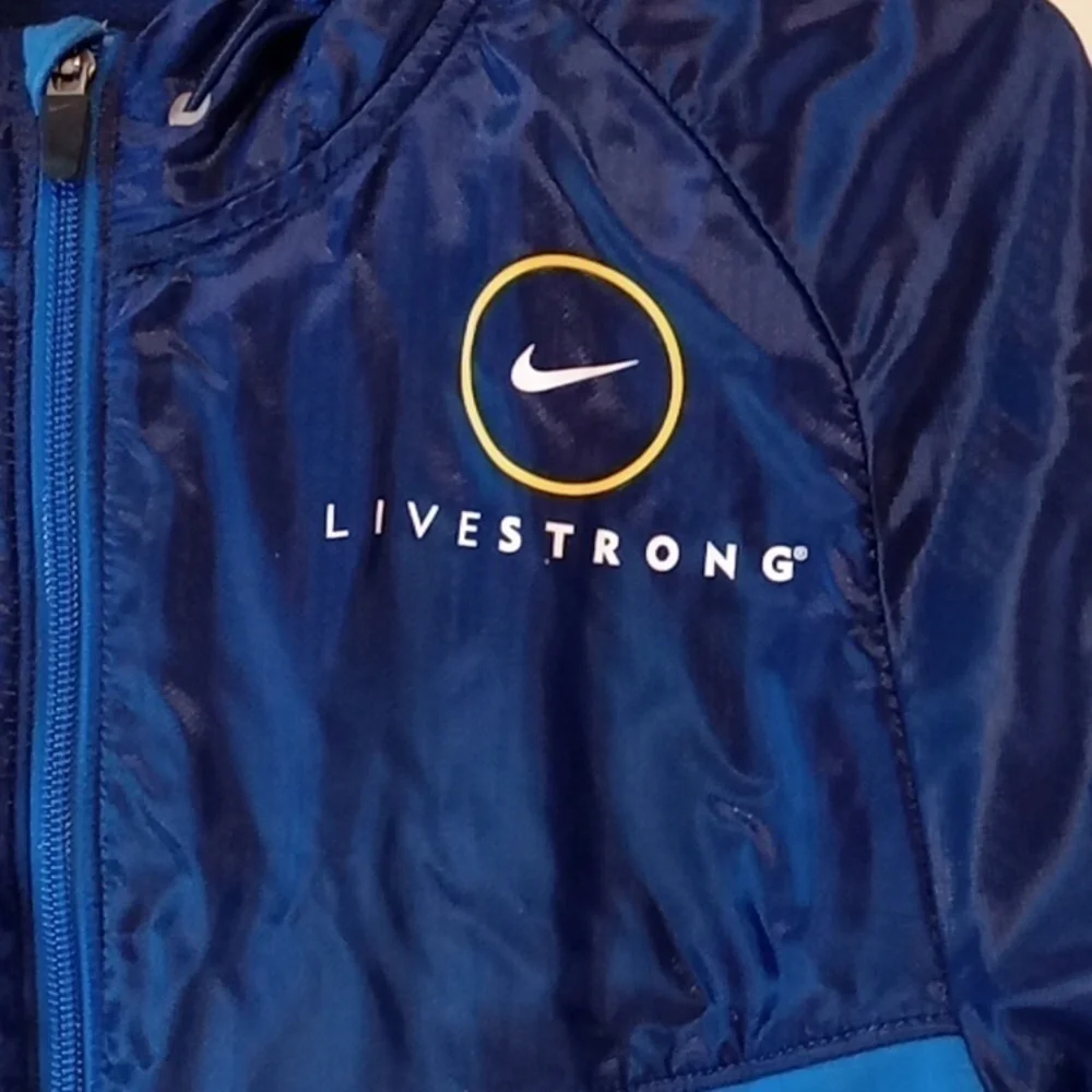 Nike Dri-Fit Livestrong Full Zip Windbreaker Hooded Jacket Women's Sz Small NICE